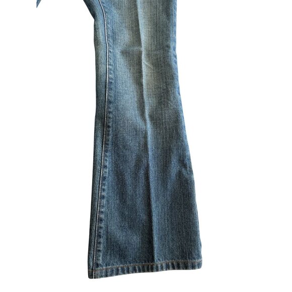 GAP Long and Lean Medium Wash Flare Leg Jeans Size 2 - Picture 6 of 7